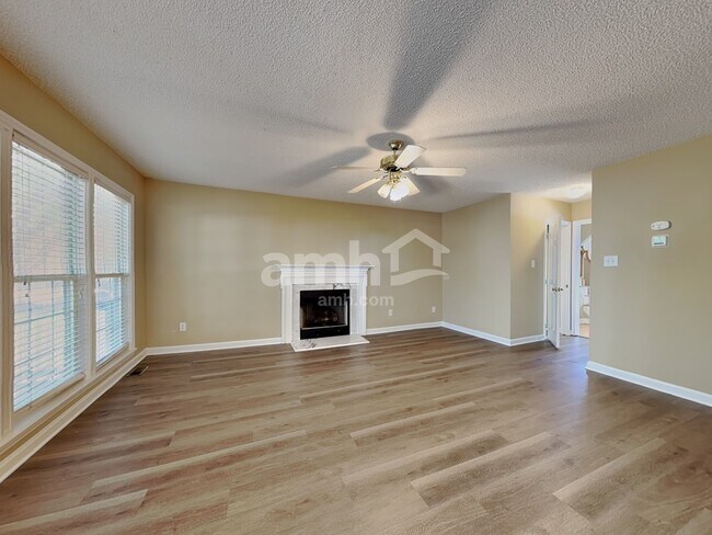 Foto del edificio - 204 Machost Dr