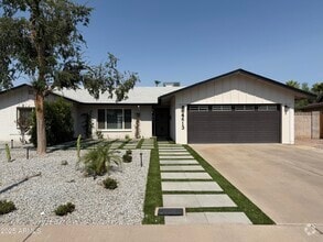 Building Photo - 4613 S Rita Ln