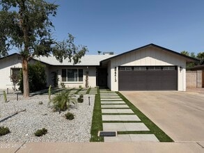 Building Photo - 4613 S Rita Ln
