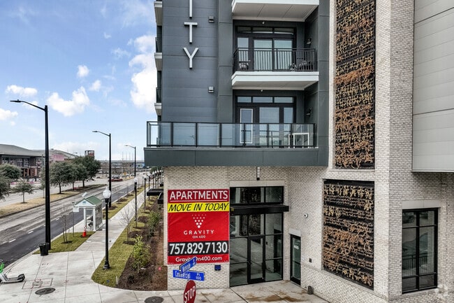 Building Photo - Gravity on 400