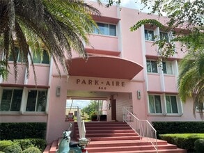 Building Photo - 640 N Park Ave