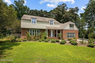 Building Photo - 327 Plantation Dr