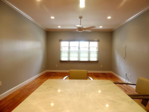 Foto del edificio - 110 P St