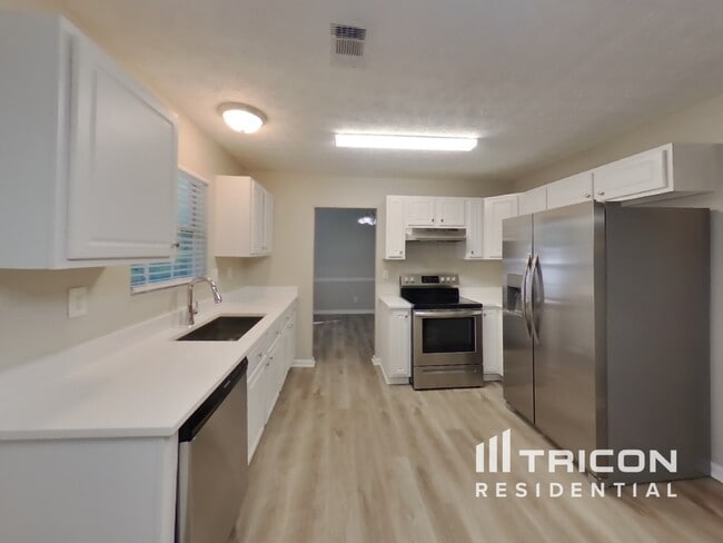 Building Photo - 6629 Rebecca Lou Ln