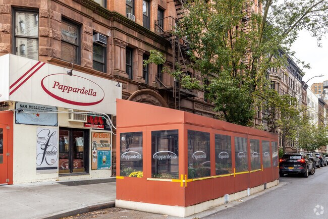 Building Photo - 102 W 75th St