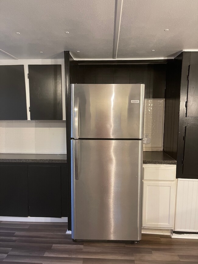 Foto del edificio - 2315 Geri Ann Ln