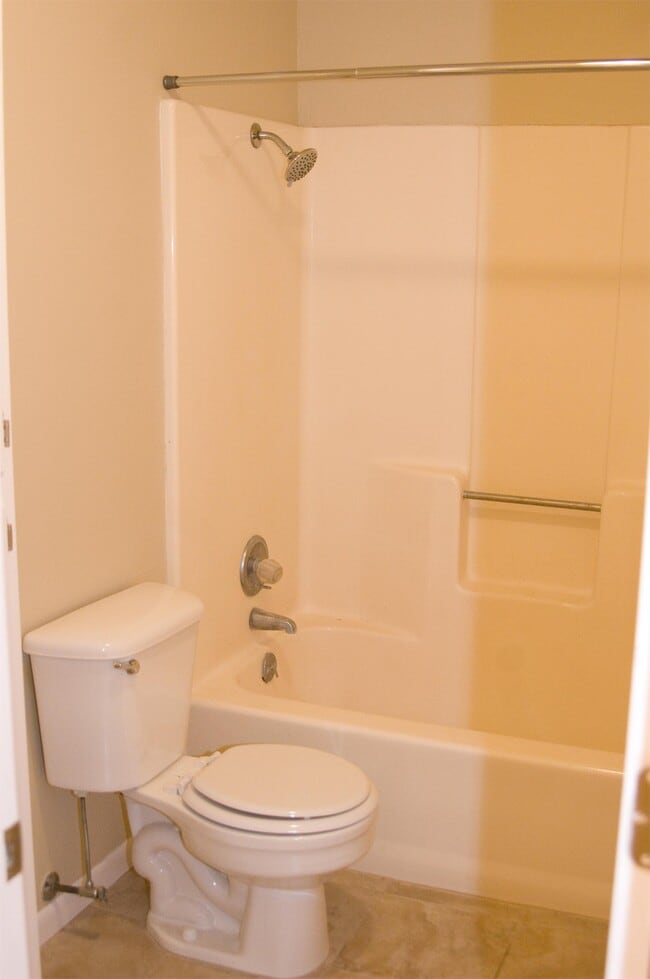 Foto del edificio - 131 Willow Ln