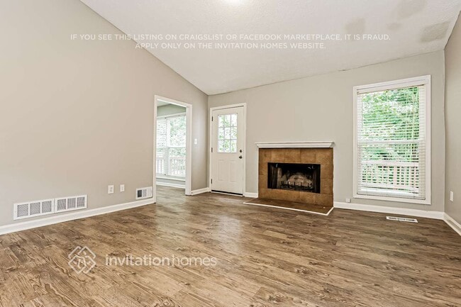Building Photo - 1840 Ardsley Dr NE