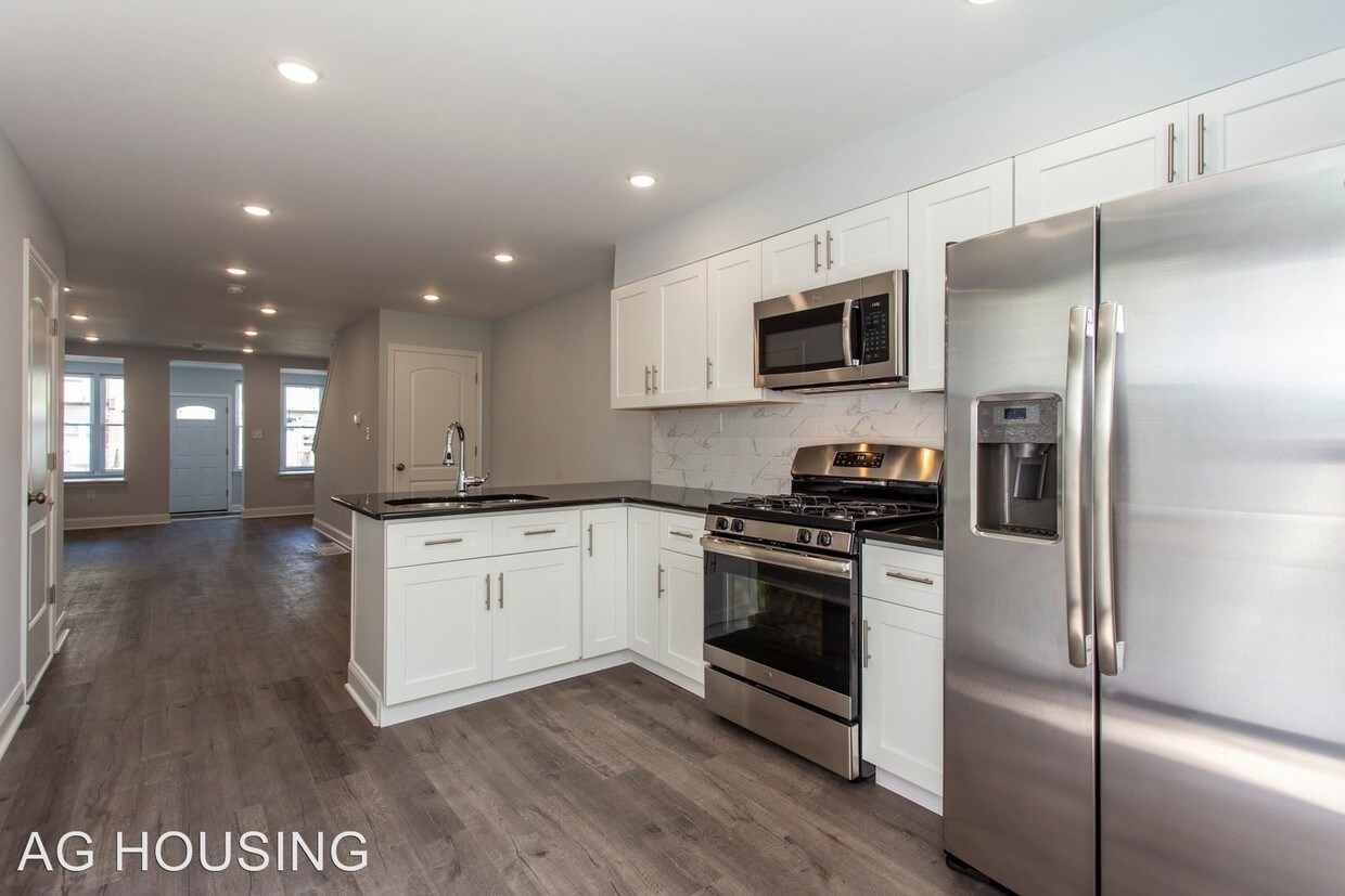 Primary Photo - 3 br, 1.5 bath House - 6054 Chester Ave