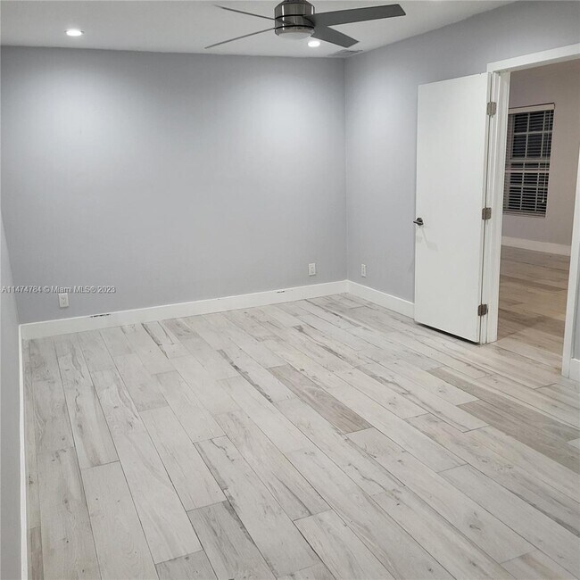 Foto del edificio - 9230 SW 35th St