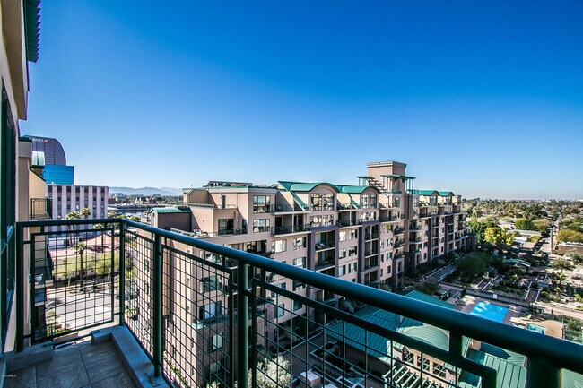 Foto del edificio - 2302 N Central Ave