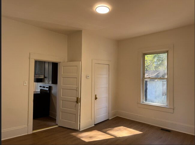 Foto del edificio - 2 Bedroom 1 bathroom