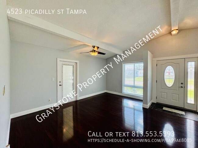 Building Photo - "Charming 3-Bedroom Home in Prime Tampa Lo...