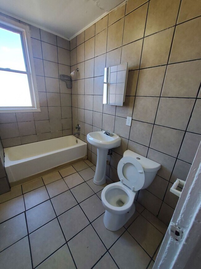 Foto del edificio - 3170 N 7th St