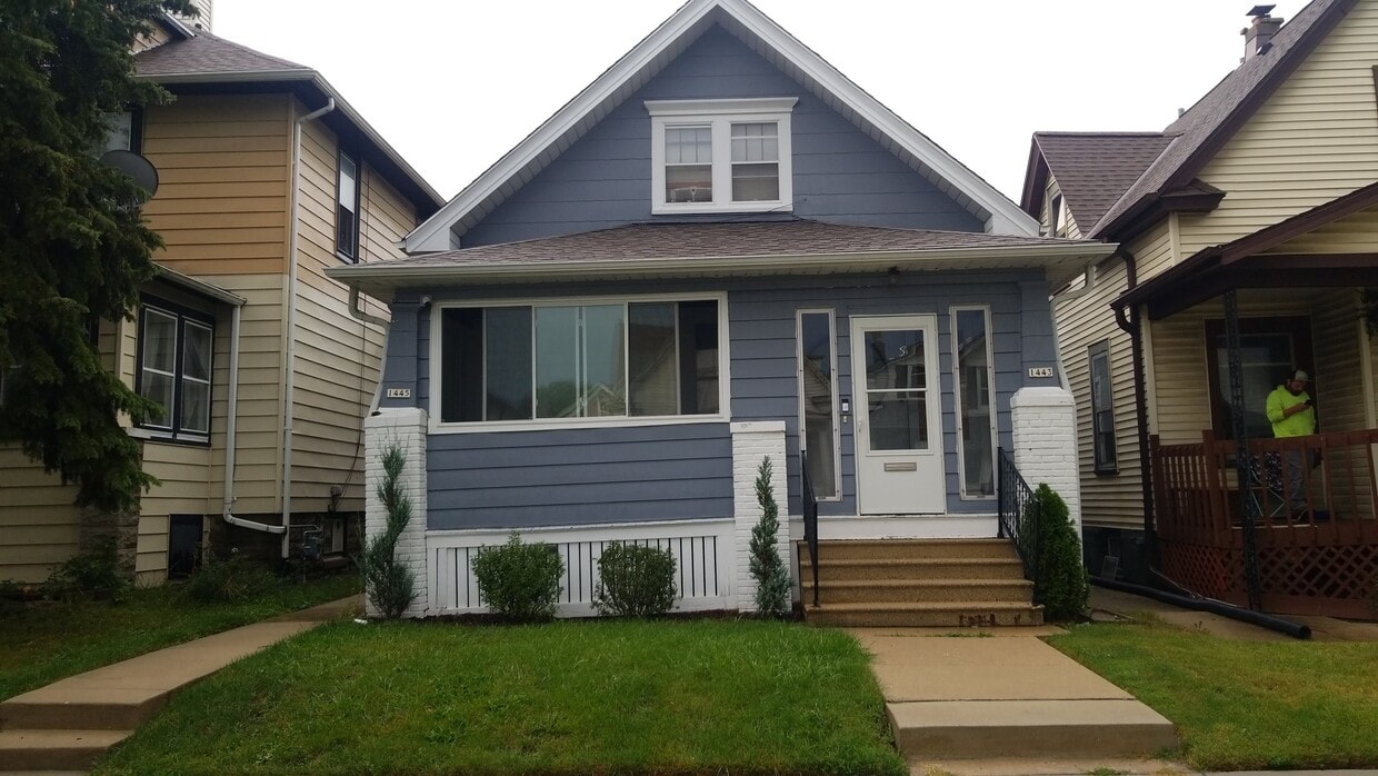 1443 S 73rd St, West Allis, WI 53214 Townhome Rentals in West Allis