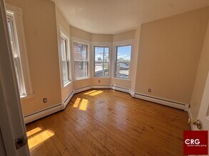 Building Photo - 13 Bismarck St