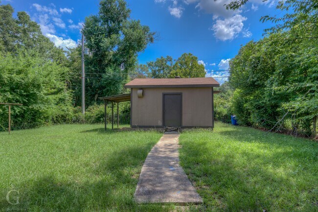 Foto del edificio - 3051 Amherst St