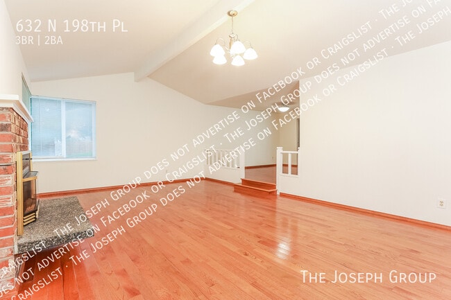 Foto del edificio - 632 N 198th Pl