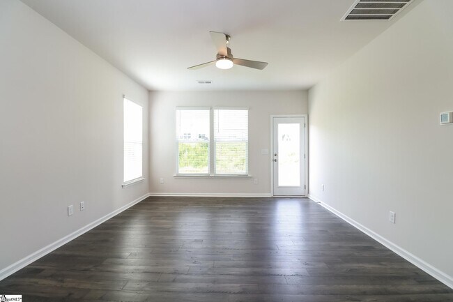 Building Photo - 623 Goldburn Wy