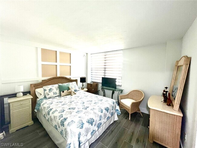 Foto del edificio - 591 Seaview Ct