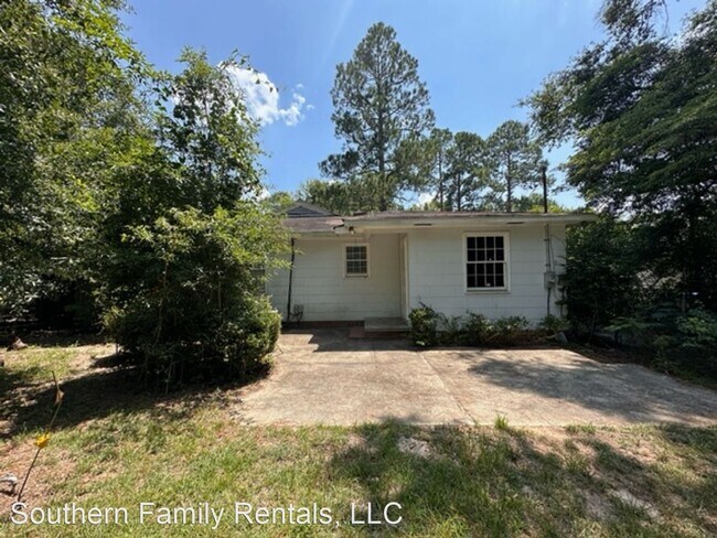 Building Photo - 3 br, 1 bath House - 1005 W. Moore St.