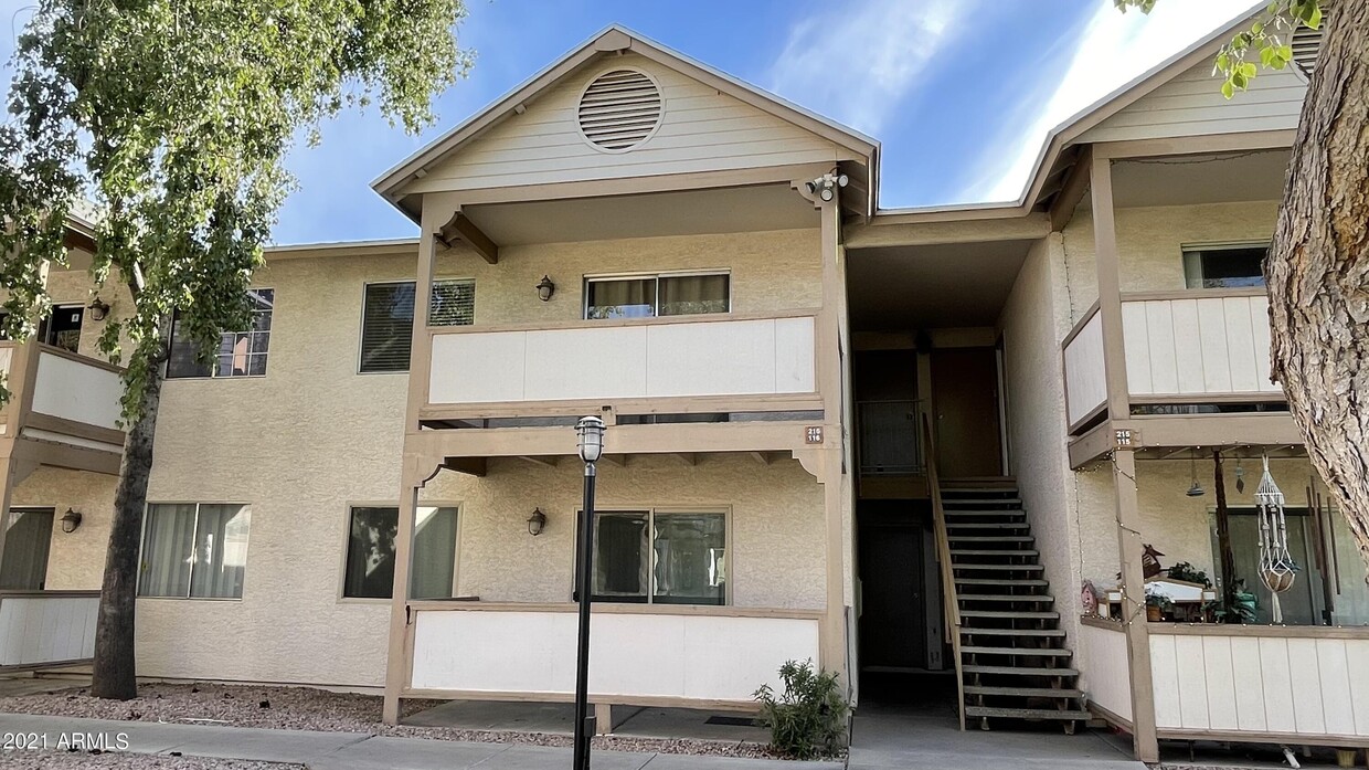 Primary Photo - 616 S Hardy Dr