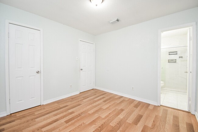 Foto del edificio - 5154 Markwood Ln