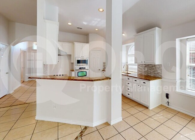 Building Photo - 2217 Trickling Creek Dr