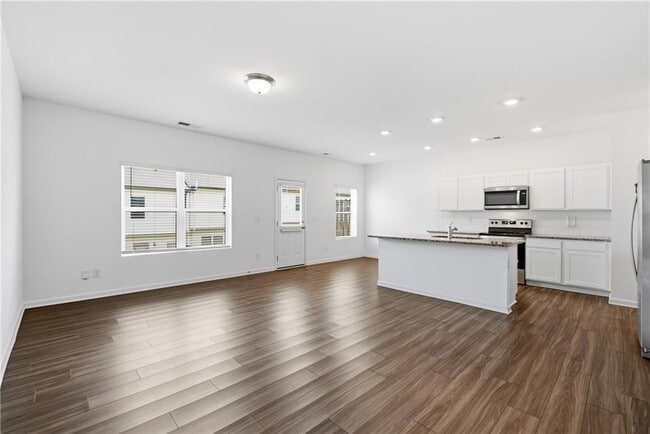 Building Photo - 1118 Lossie Ln