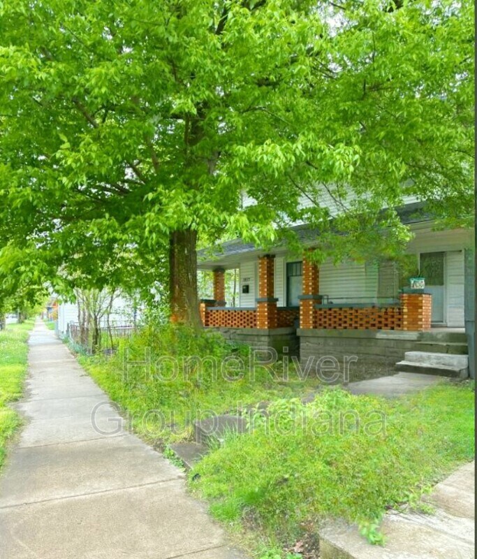 Primary Photo - 1817 Southeastern Ave