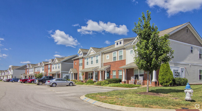 Building Photo - Somerset Springs