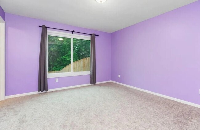 Foto del edificio - 6130 N Coventry Ave