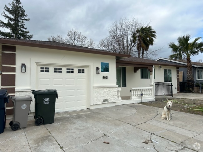 Building Photo - 2031 Ethan Way