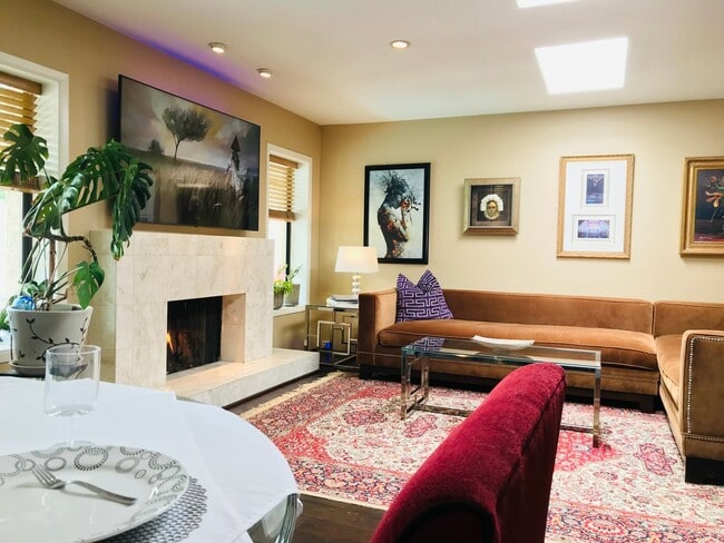 Building Photo - 7710 N 17th Pl