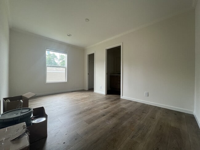 Building Photo - 160 Sugar Maple Dr