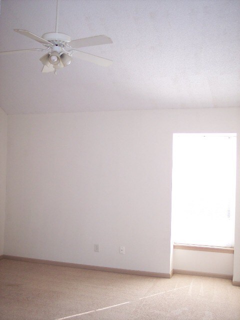 DORMITORIO PRINCIPAL - 115 Polk St