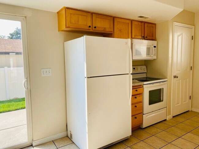 Foto del edificio - 428 E Park Oak Pl
