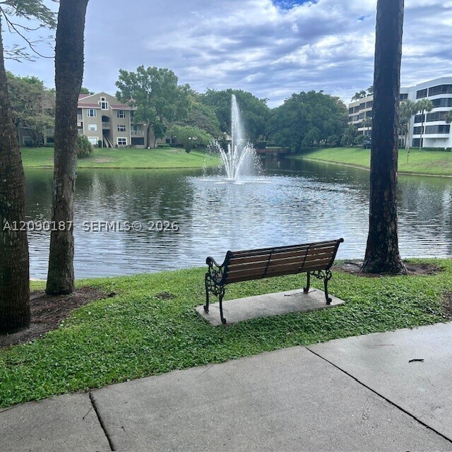 Foto del edificio - 1865 Palm Cove Blvd