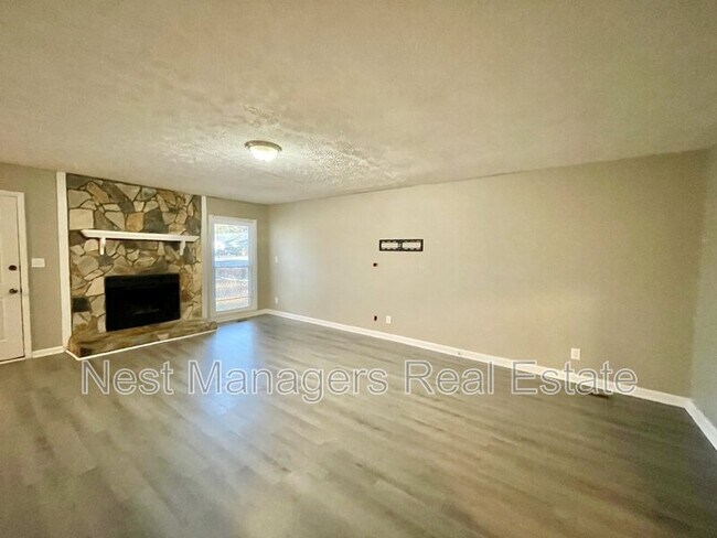 Building Photo - 6928 Bostick Dr