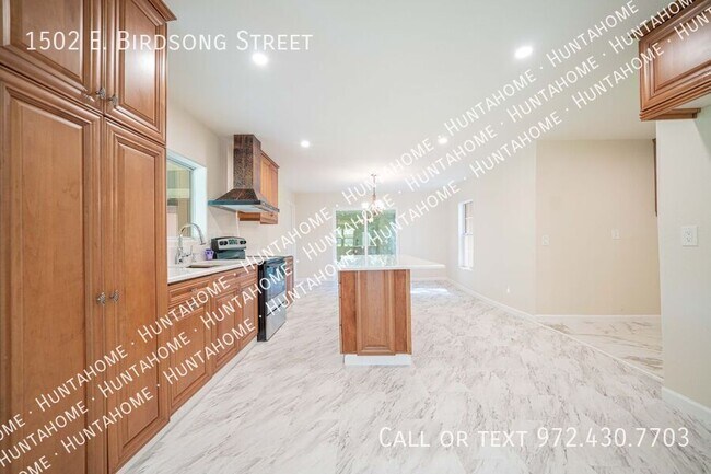 Foto del edificio - 1502 E Birdsong St