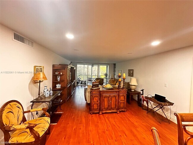 Building Photo - 3 br, 3 bath House - 4261 W Palm Aire Dr A...
