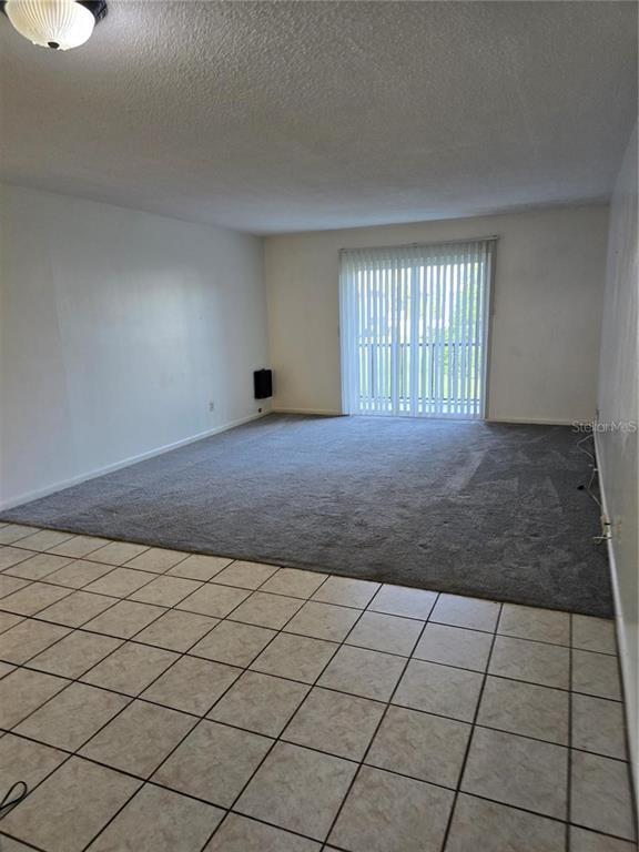 Foto del edificio - 712 Oakgrove Dr