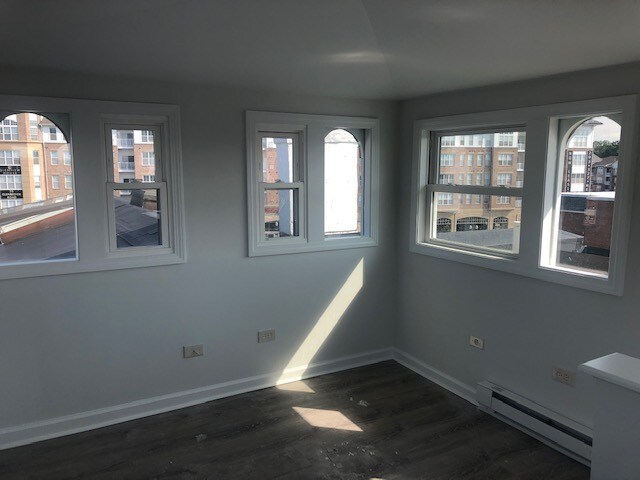 Foto del edificio - 16 Clarks Hill Ave