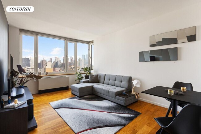 Foto del edificio - 635 W 42nd St