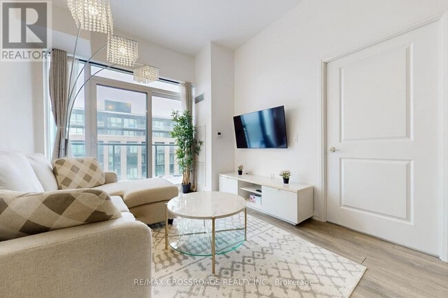 Photo du bâtiment - 99 Eagle Rock Way