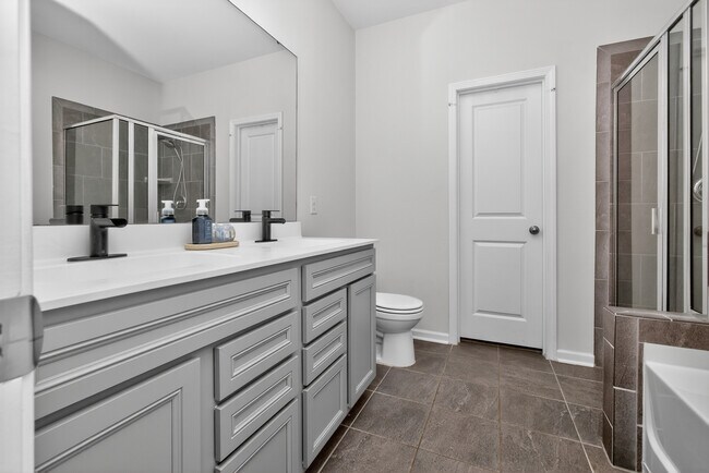 Building Photo - 29 Keowee Ln