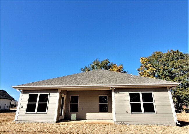 Building Photo - Home for Rent in Hazel Green, AL!!! Coming...
