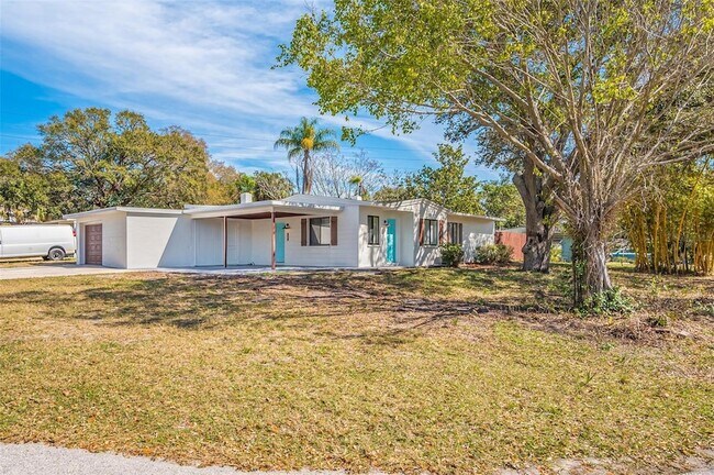 Foto del edificio - 1531 Stevenson Dr