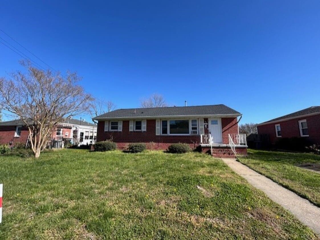 1524 Slater Ave, Hampton, VA 23664 House Rental in Hampton, VA