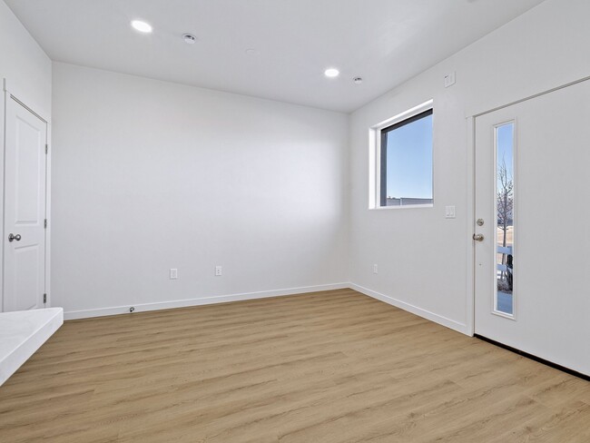 Building Photo - 2772 Caspian Wy